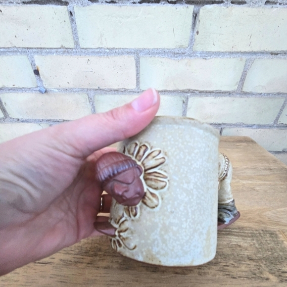 Vintage 70s 3D Mug - Picture 5 of 7